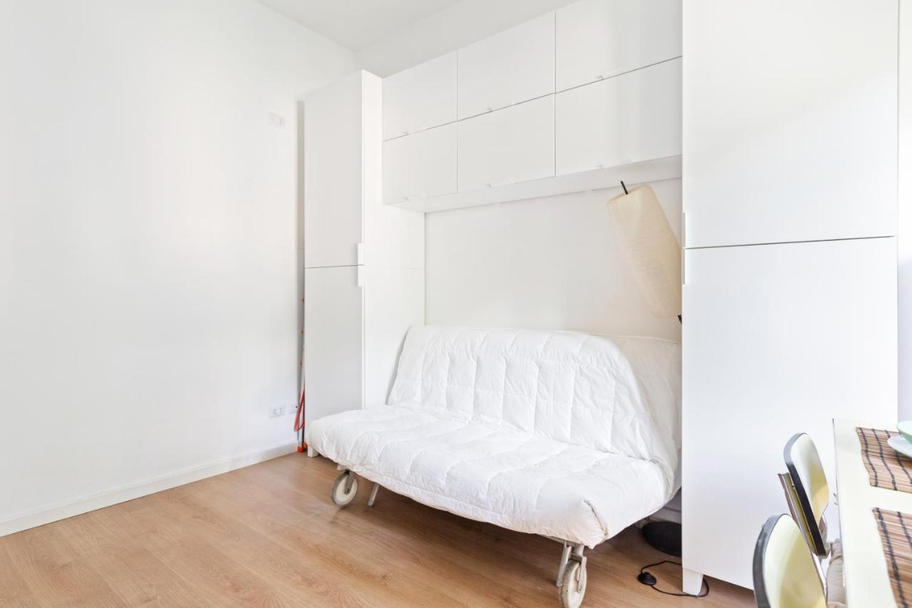 Milano Famagosta Cosy Studio Экстерьер фото
